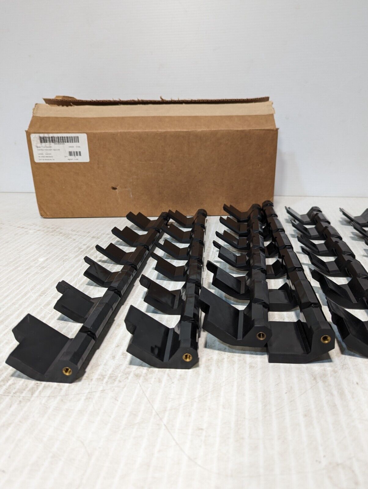(Box of 10) 9330-12-000-2212 97942-180K364H01 Flap Bucket