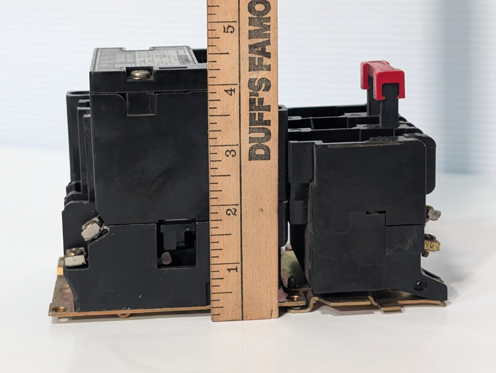 Square D 8536SC03 motor starter, NEMA Size 1, 3 Phase with 31041-400-42 Coil