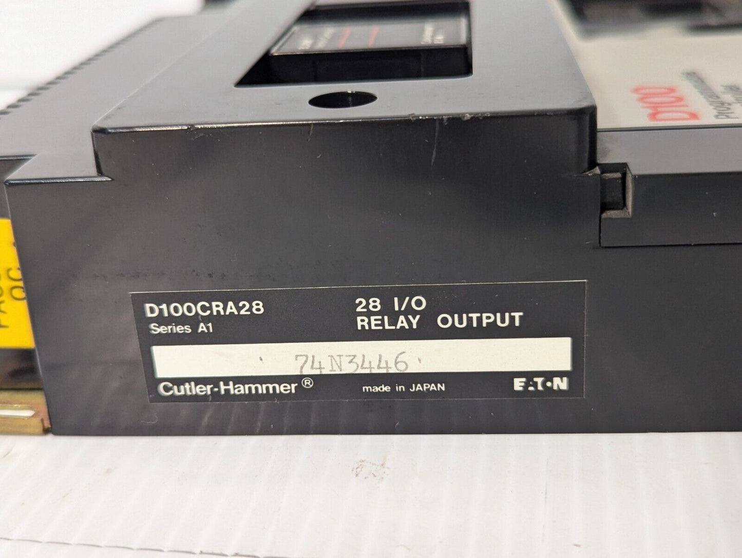 Eaton Cutler Hammer D100CRA28 D100 Programmable Controller 28-I/O PLC Module