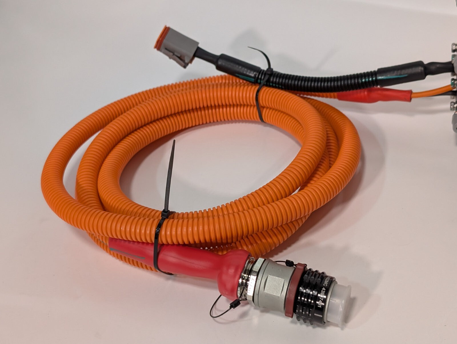 Suzhou Yiwei Lianke HVH-K1020001CD80 PTC Water Heater For Electric Vehicles 10kw