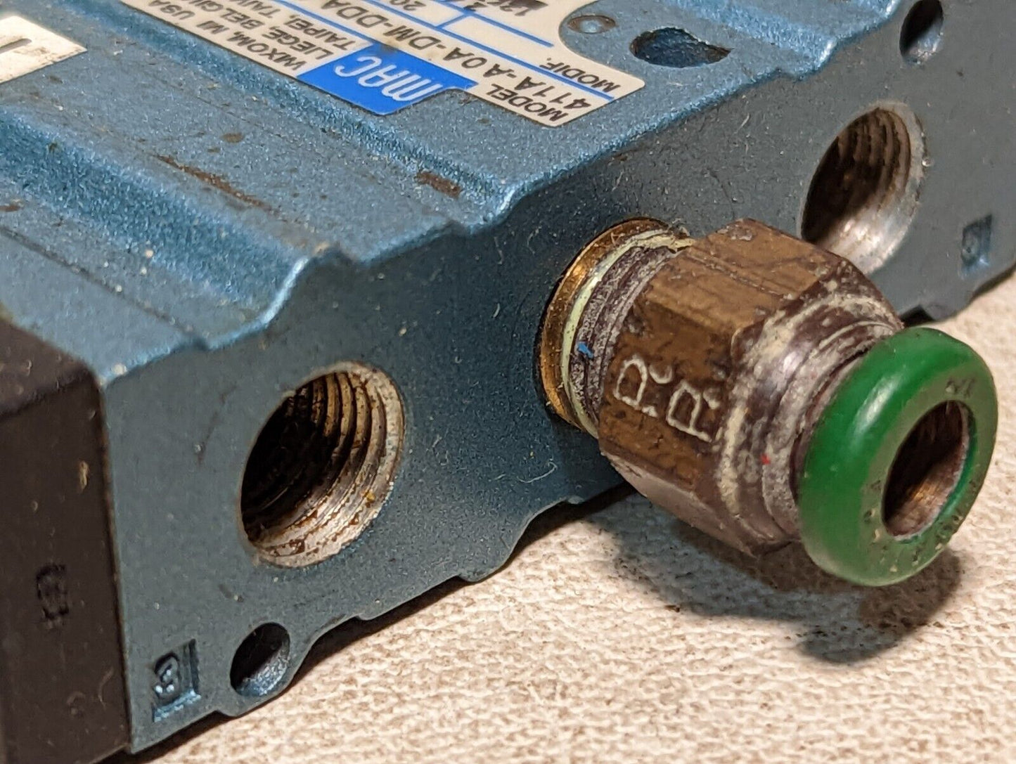 MAC 411A-A0A-DM-DDAJ-1JB pneumatic valve with DMB-DDAJ-1JB 24VDC solenoid