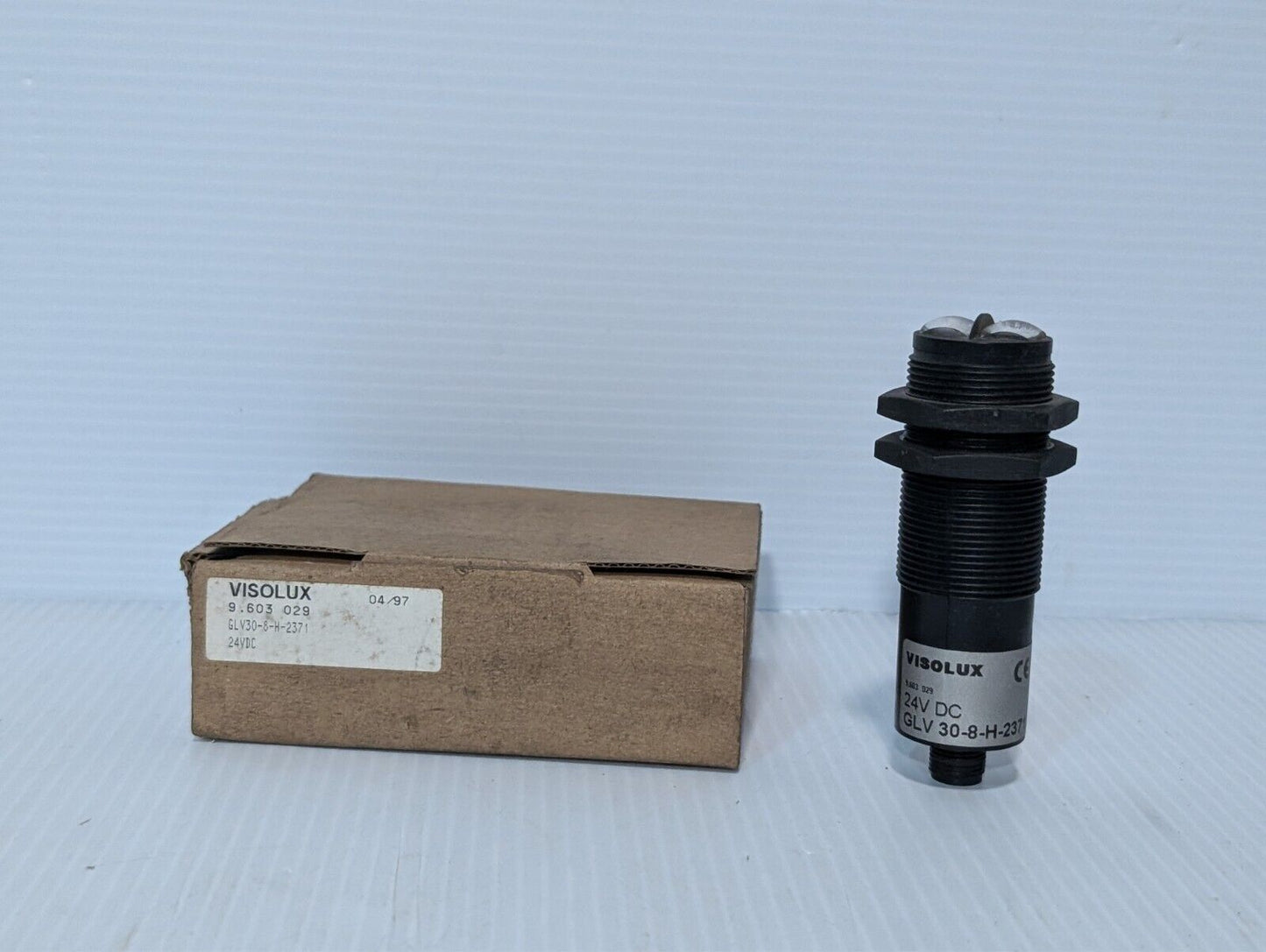 Visolux GLV 30-8-H-2371 background suppression sensor, 9.603 029, 24VDC, in box
