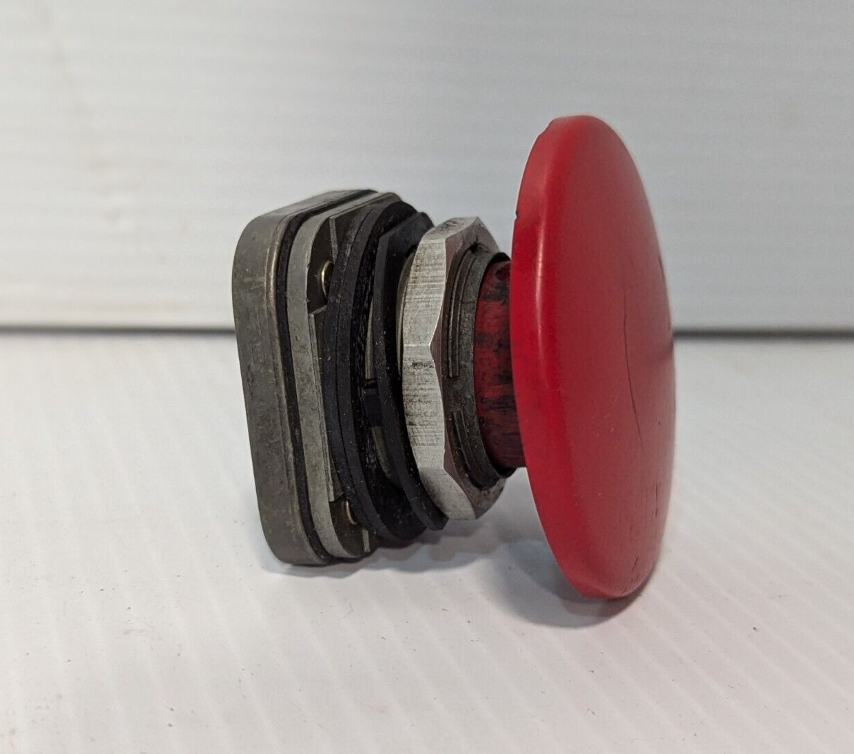 Allen Bradley 800T-D Red Pushbutton