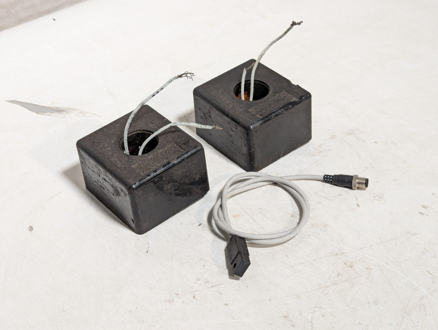 2 Coils for Solenoid Valve with 1 SMC D-H7A1 Auto Switch Sensor