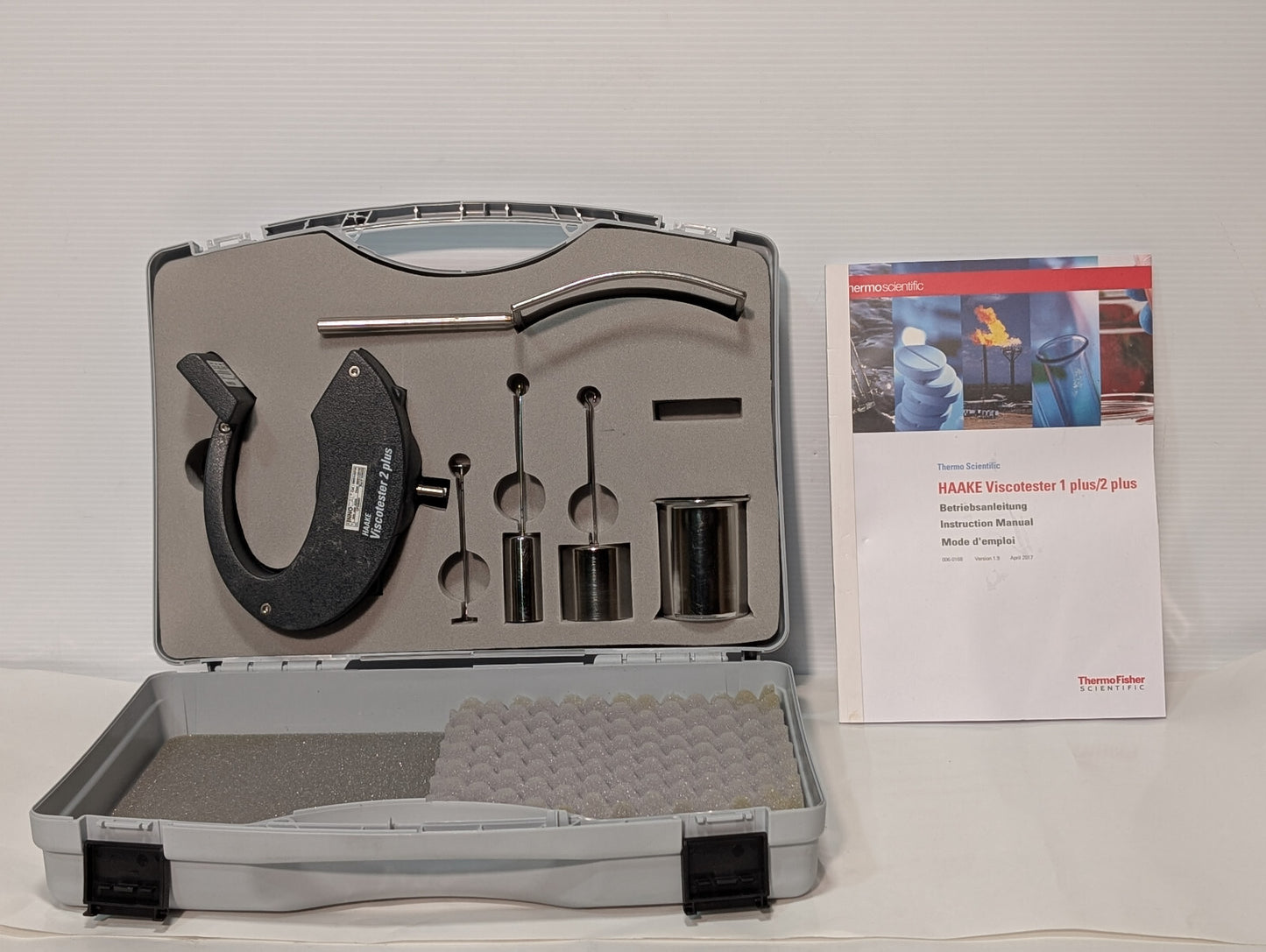 Thermo Scientific HAAKE Viscotester 2 Plus, 399-0200, 6VDC, Portable Padded Case