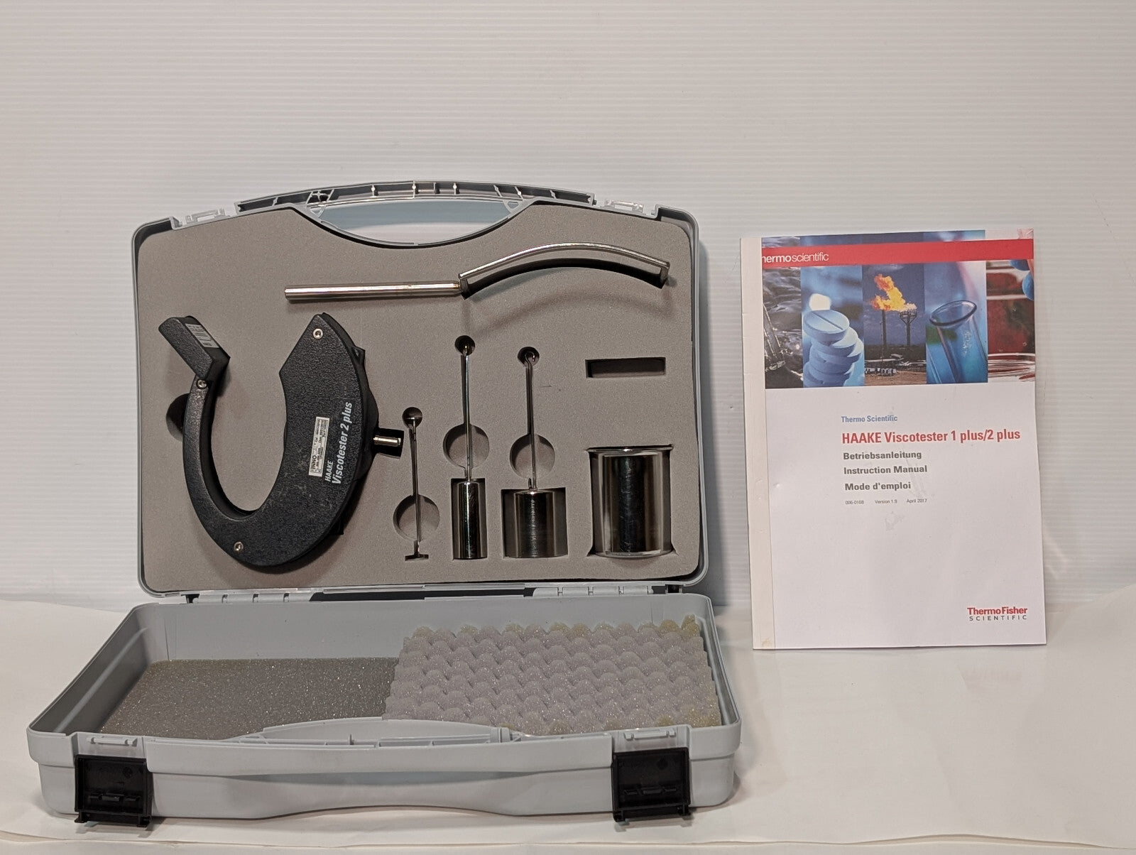 Thermo Scientific HAAKE Viscotester 2 Plus, 399-0200, 6VDC, Portable Padded Case