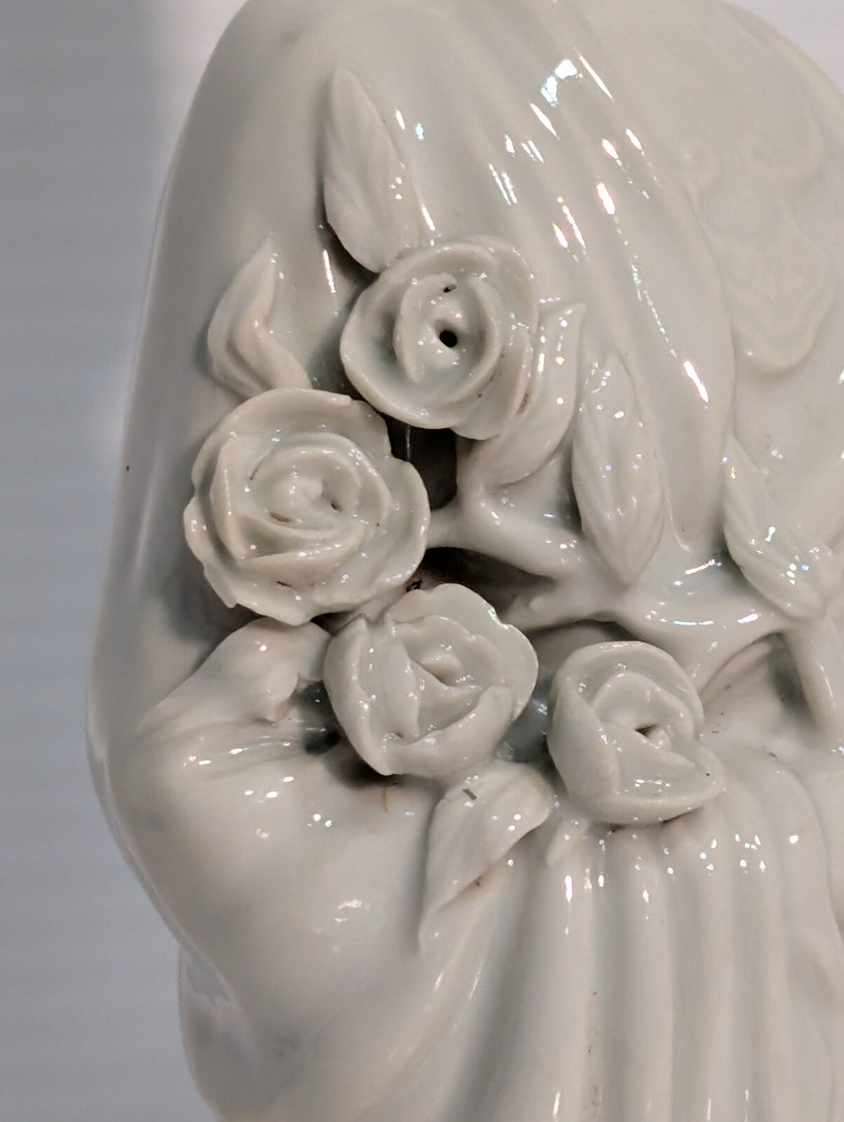 Vintage Antique Blanc De Chine White Porcelain Collectable Figurine Woman Roses