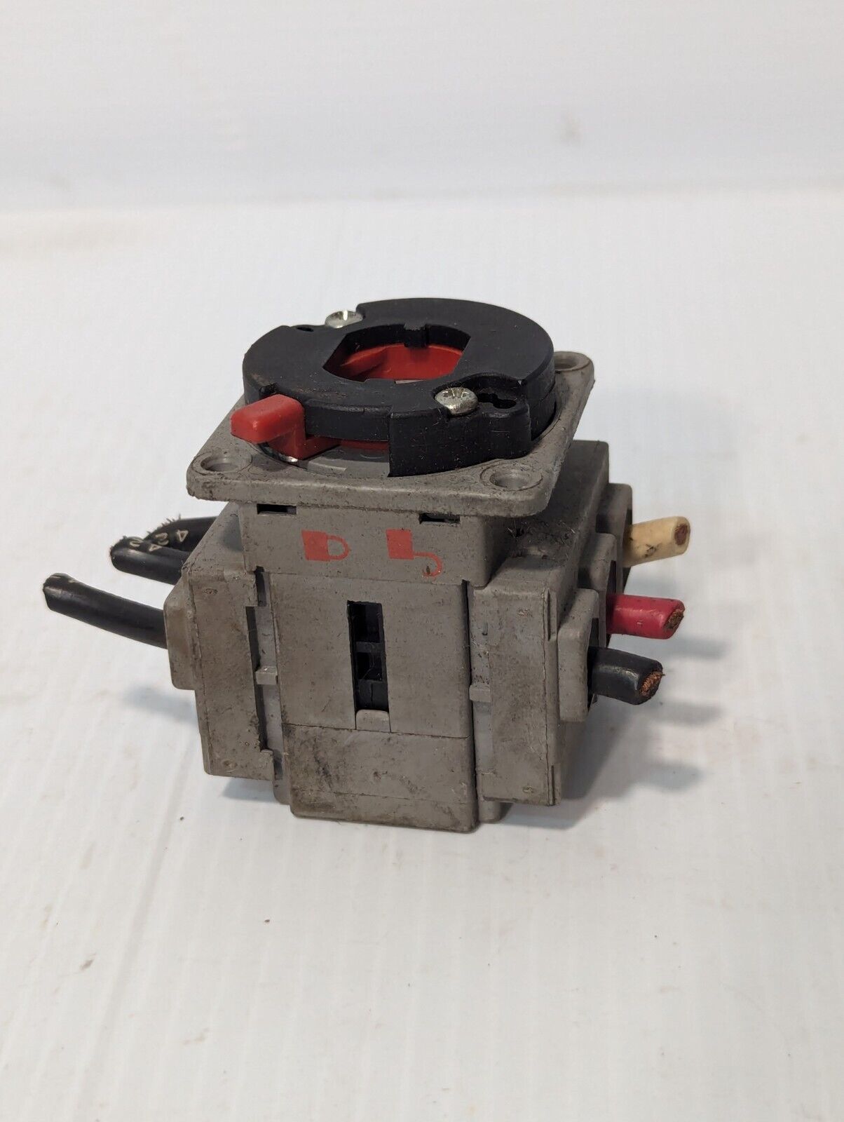 Sontheimer WAW825/LT40/3ZM Selector Switch, 690V, 40A, No Knob - Free Shipping