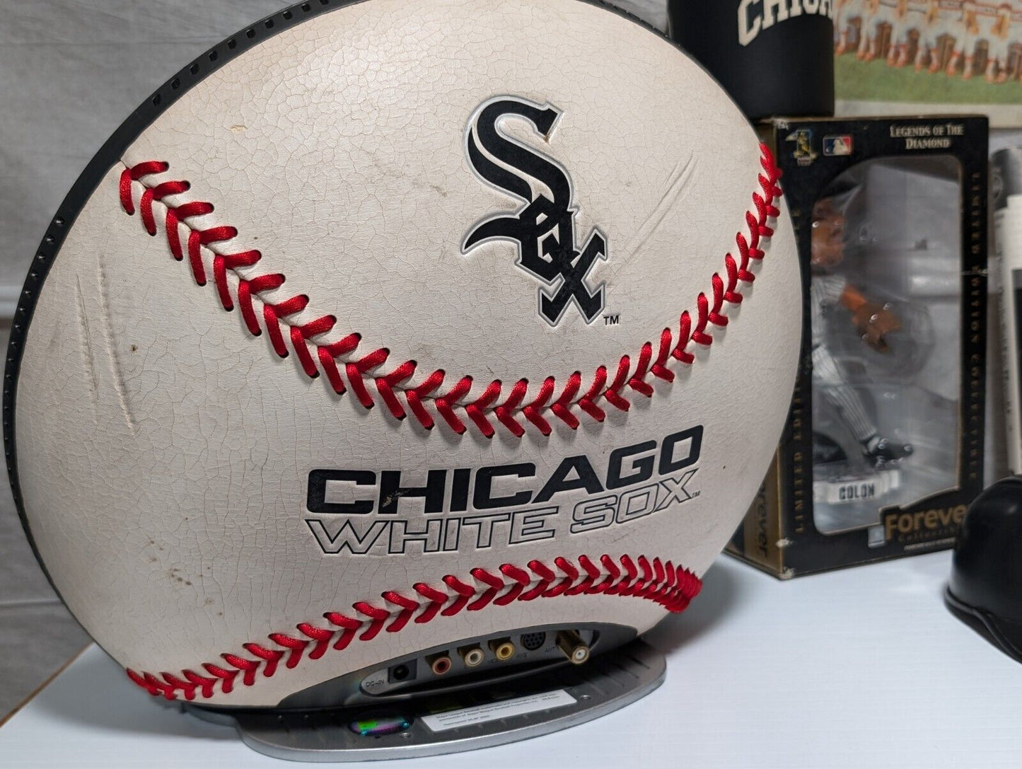 24 Pieces Chicago White Sox Championship Memorabilia 1983 2005 Cup Pennant Bat