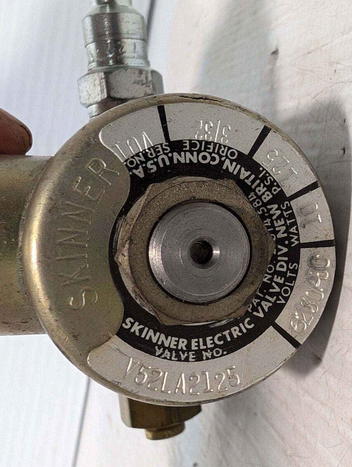 Skinner Electric V52LA2125 Solenoid Valve - Free Shipping+Returns