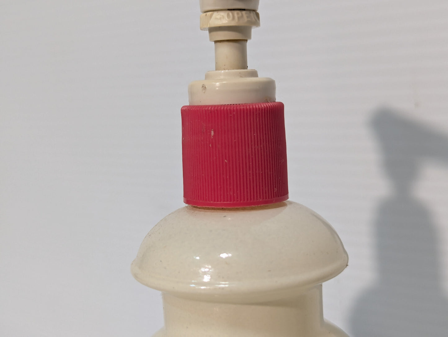 Vintage 1970s Avon Country Bird Glass 10oz Lotion Pump Dispenser Made in USA