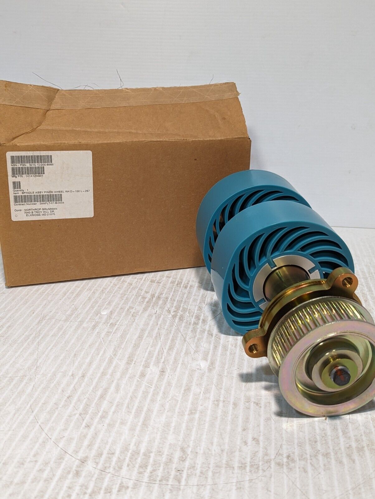 3915-10-000-8866 141K126G01 Pinch Wheel Spindle Assembly RH - Free Ship