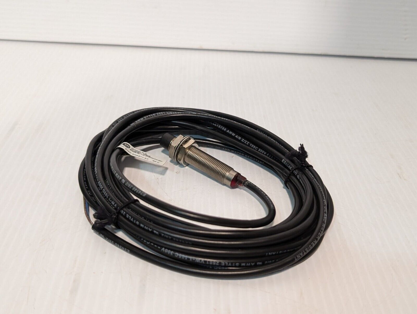 Allen Bradley 872C-D4NE12-A5 Proximity Sensor, 5M Cable, 12mm Barrel - Free Ship
