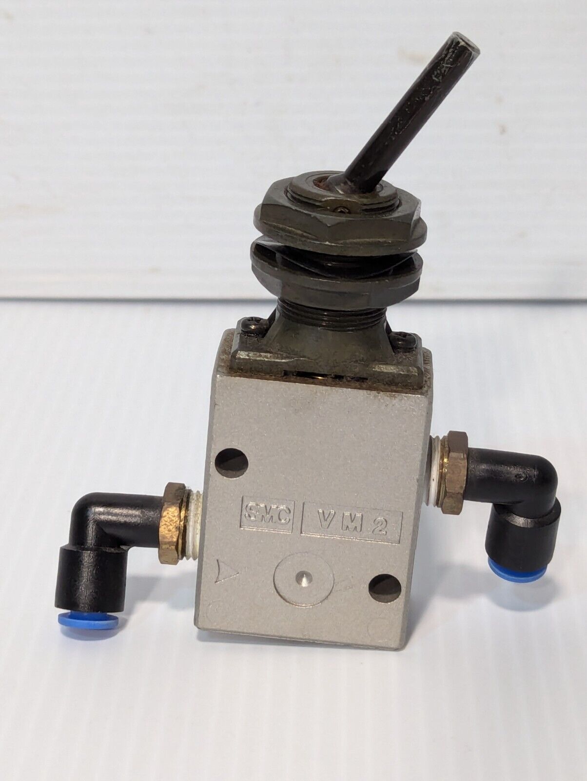 SMC NVM220 Pneumatic Toggle Switch Valve 1/4"NPT 2-Way 2-Port - Free Shipping