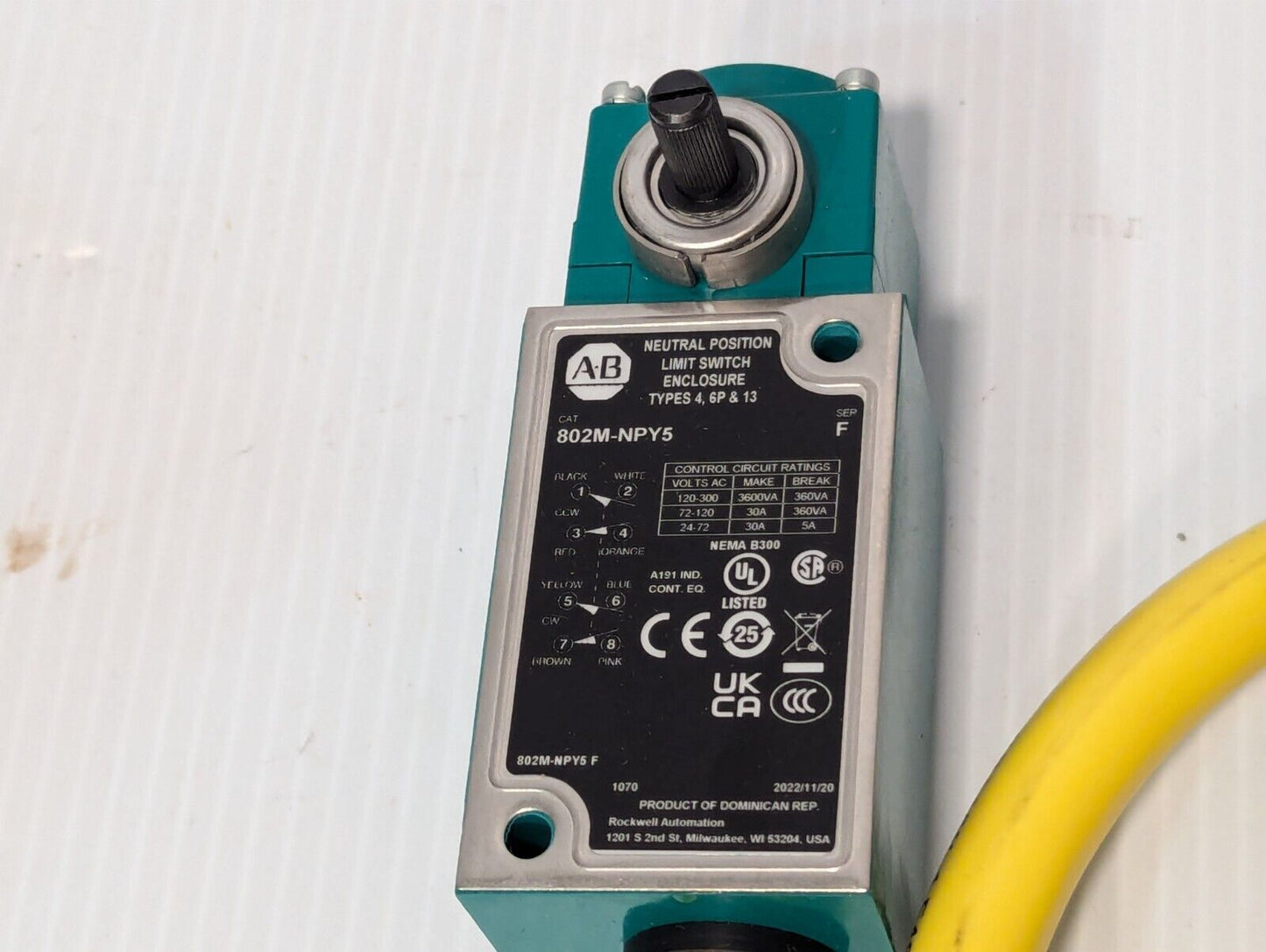 Allen Bradley 802M-NPY5 Pre-Wired Limit Switch, 5' Cable, Ser F - Free Shipping