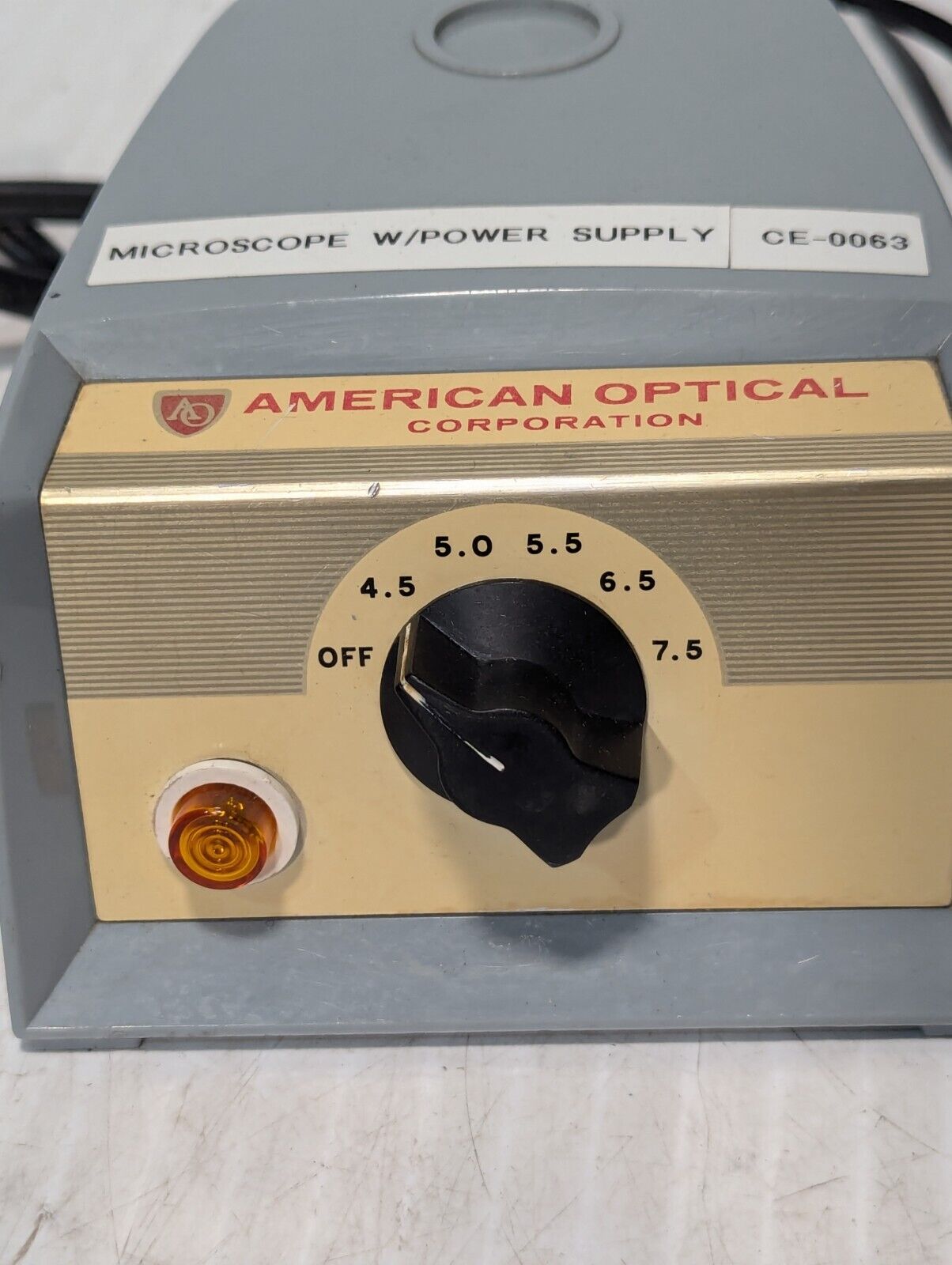 American Optical 1036A AO Spencer Microscope Illuminator w/ 1051 Transformer