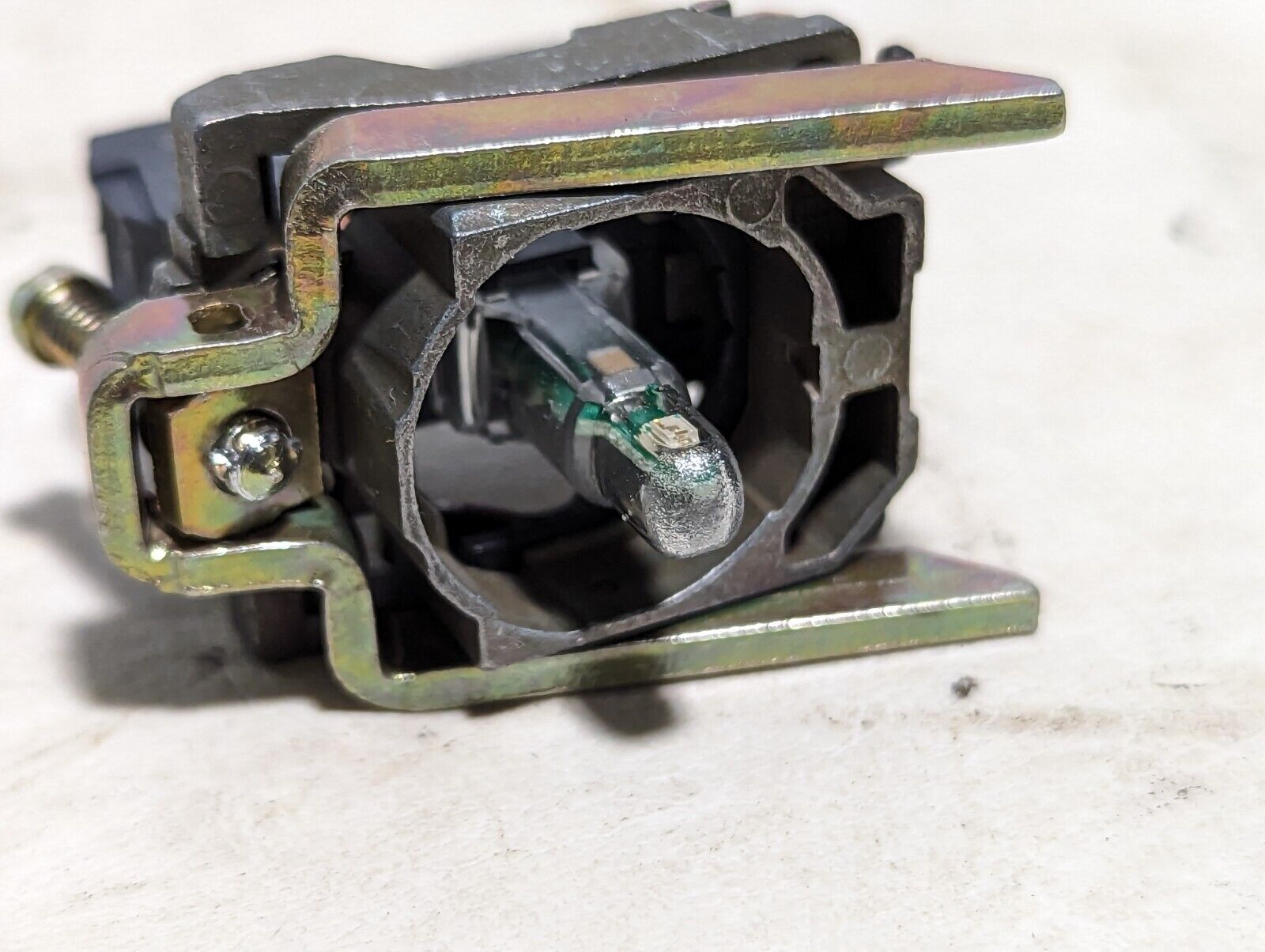 Telemecanique 089192 blue pushbutton switch, XB4 BVB3