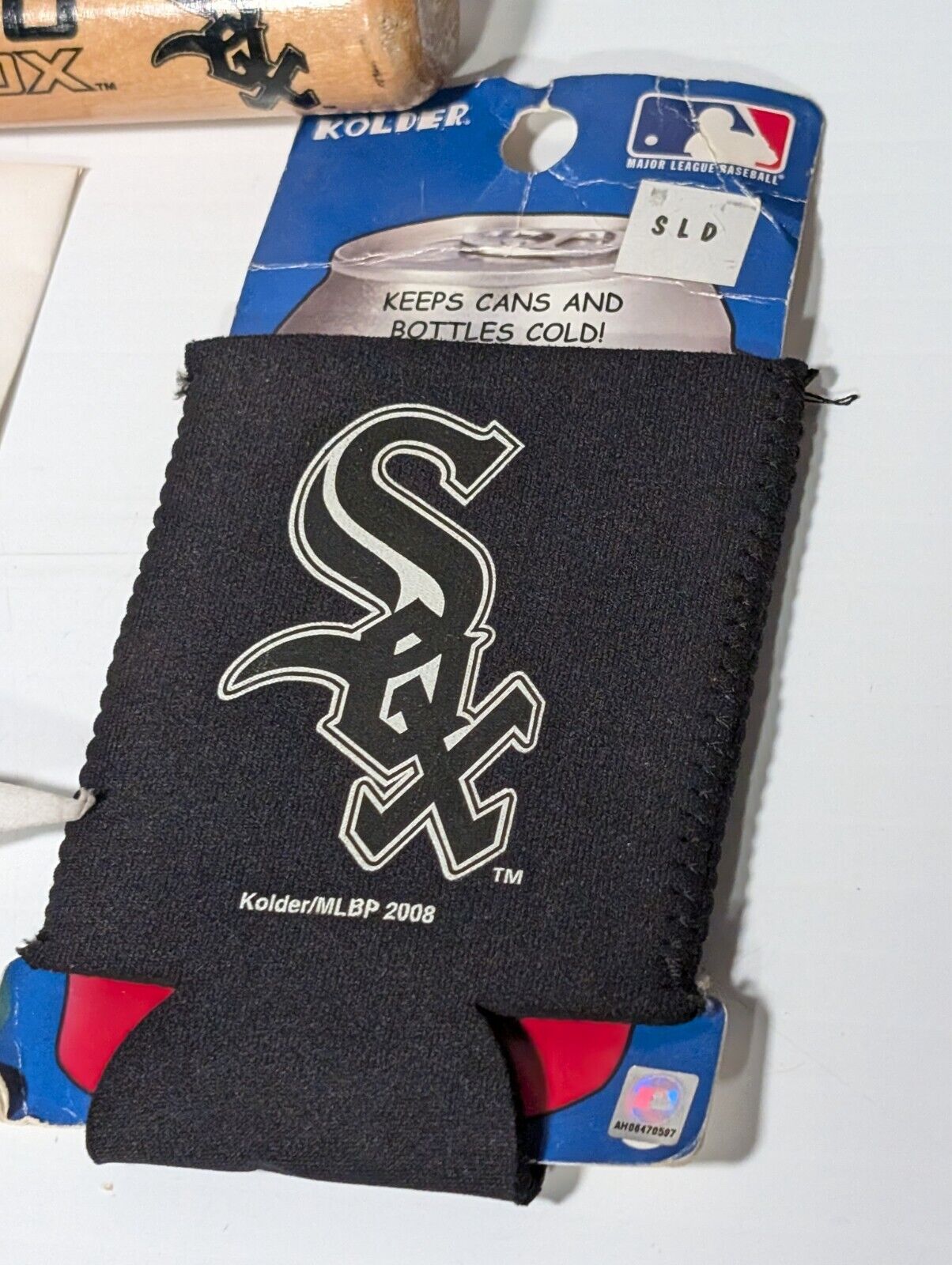 24 Pieces Chicago White Sox Championship Memorabilia 1983 2005 Cup Pennant Bat
