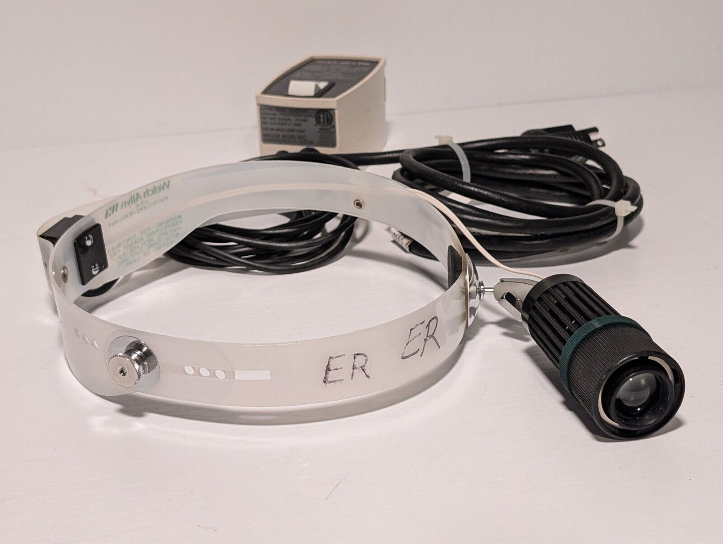 WelchAllyn 49003 halogen headlight with 79003 power supply