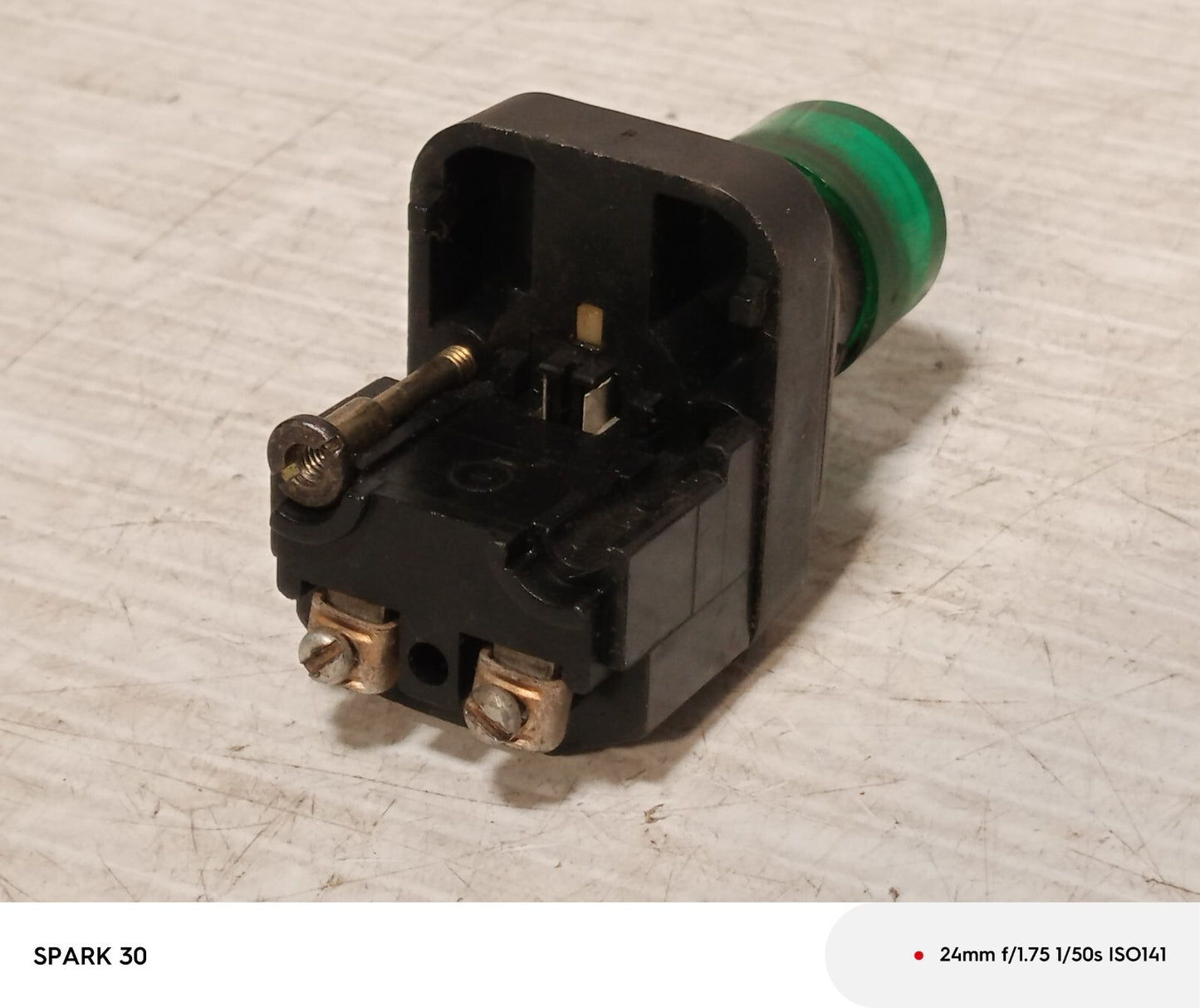 Allen Bradley 800T-PT16 Ser B Green Pushbutton Pilot Light 120V 800TPT16