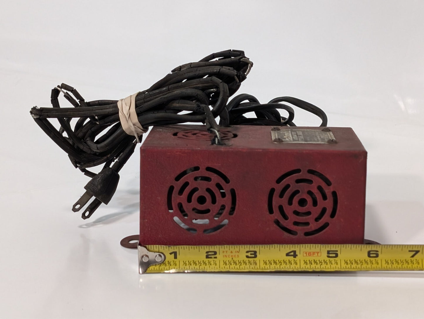Vintage Precision-Bilt 101 D Auto-Battery Tapering Charger 115VAC 6VDC 2-4A