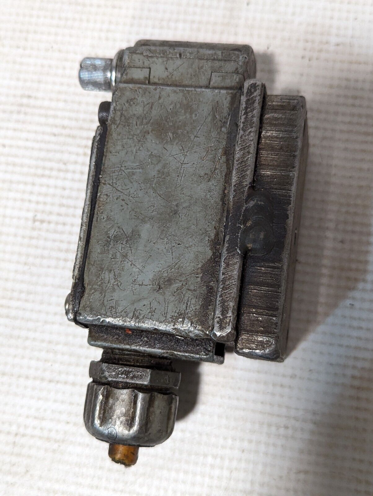 Square D Class 9007 Type B53B2 Series A Limit Switch