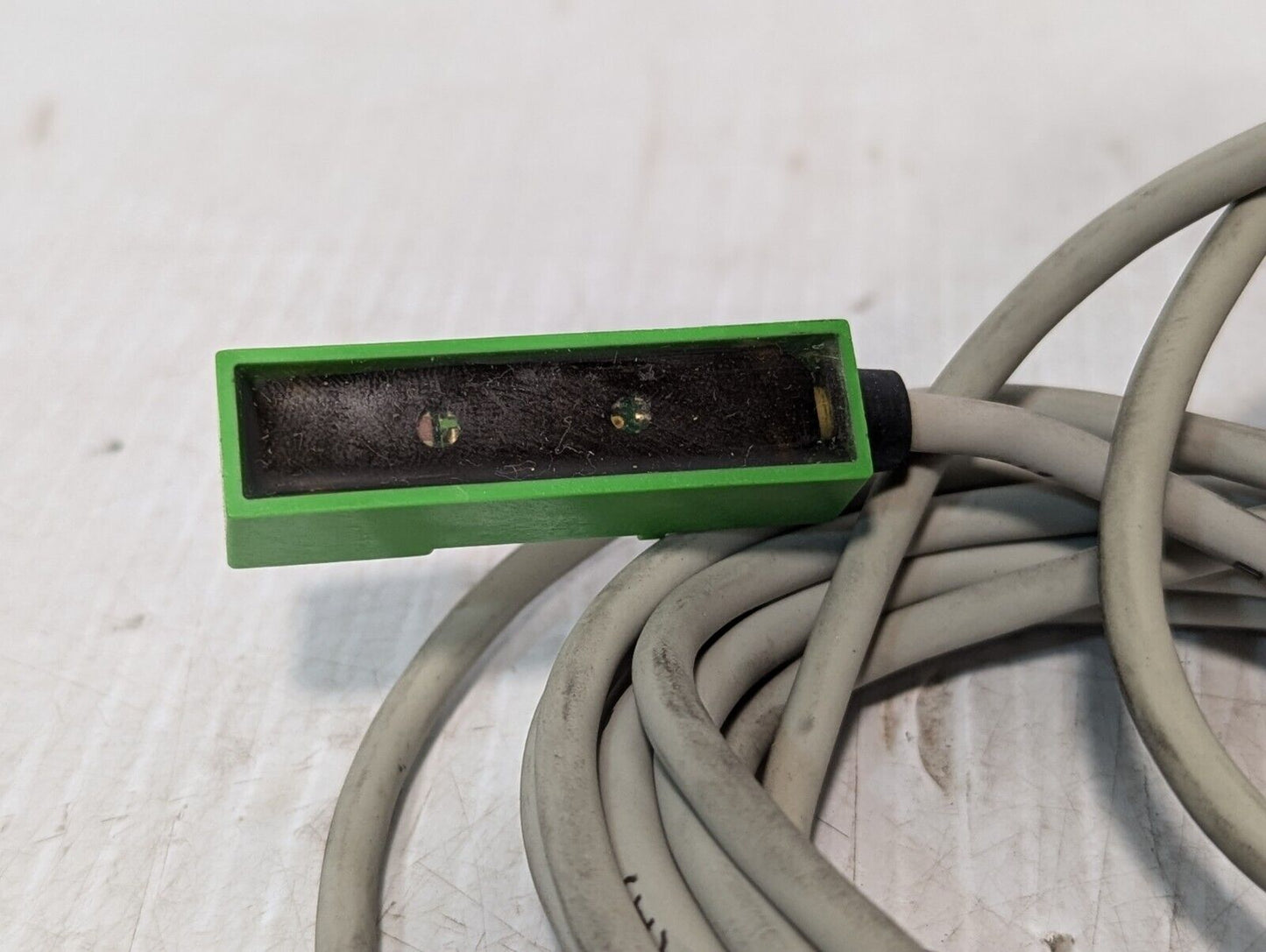 Yamatake FL2S-4J6SD-L3F Proximity Sensor, 3 Meter Cable - Free Shipping