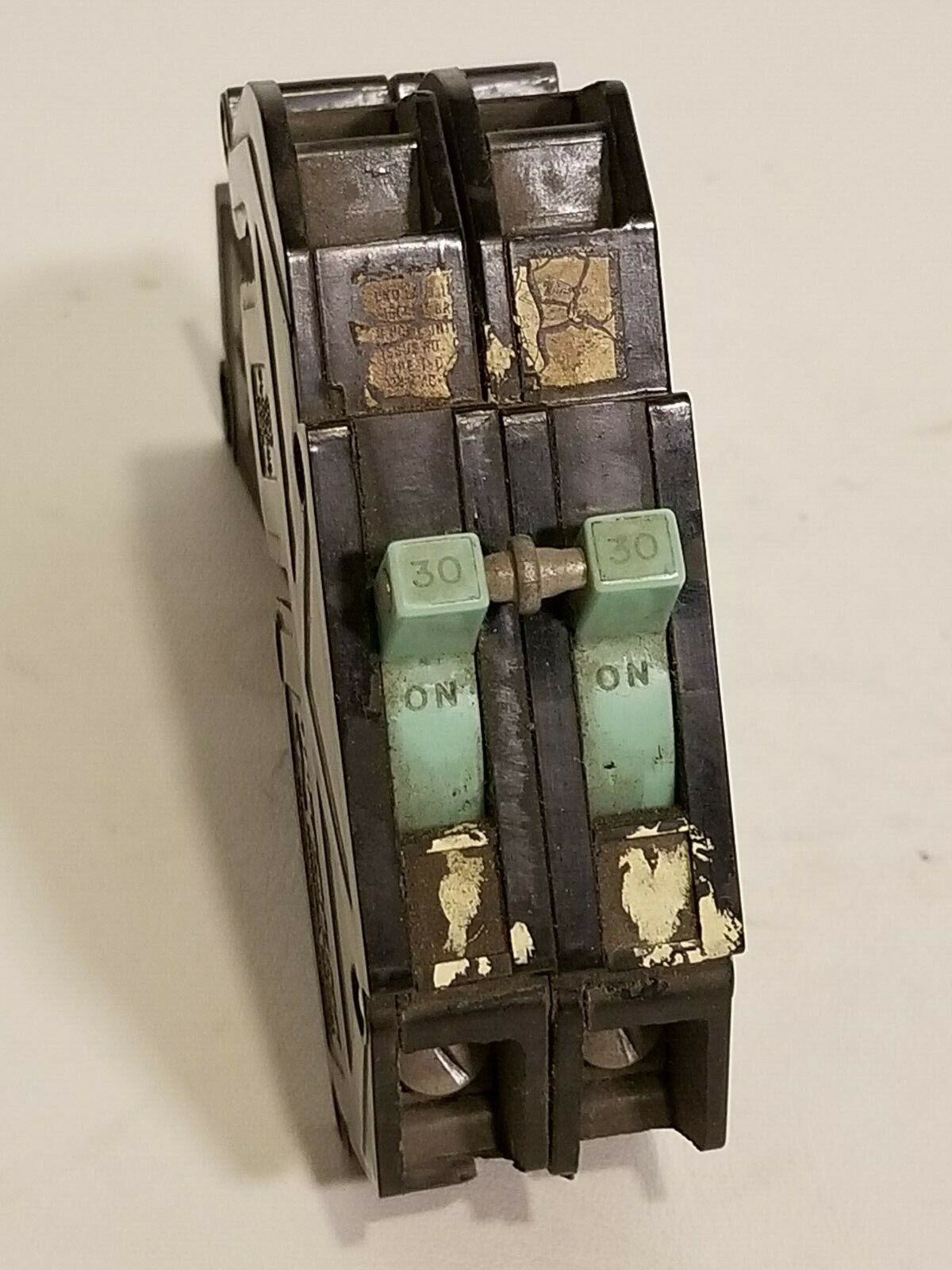 Zinsco TC230 TC30 2 Pole Circuit Breaker Individual Trip 30A 120VAC