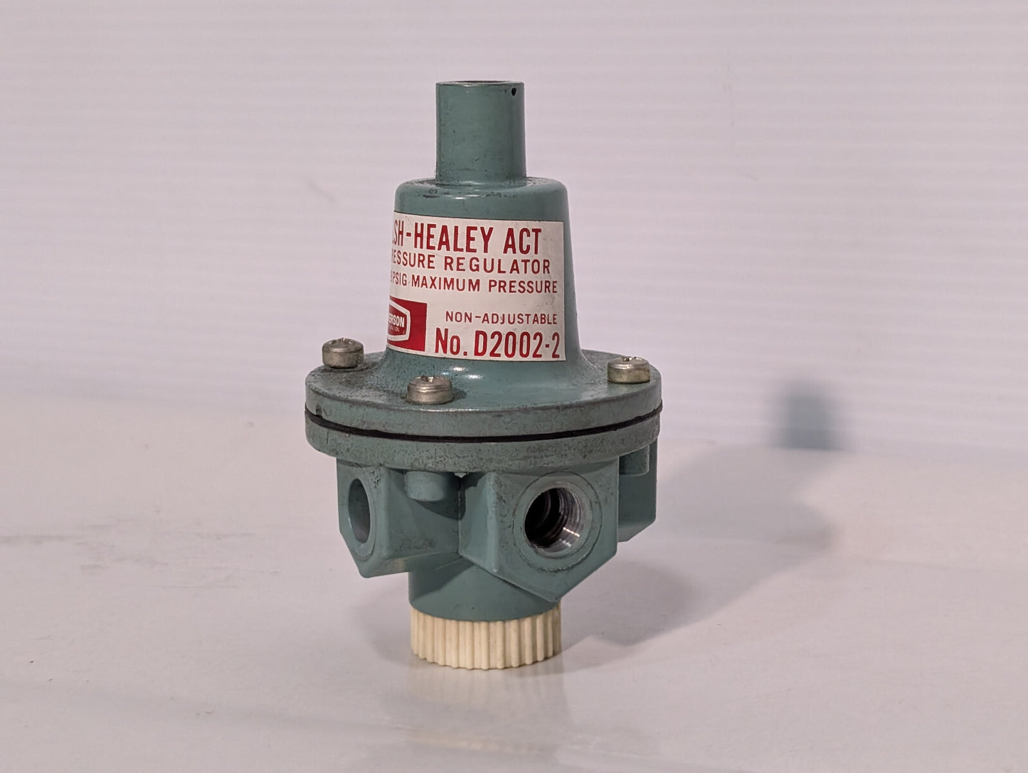 Wilkerson D2002-2 Air Pressure Regulator, Pipe Size 1/4