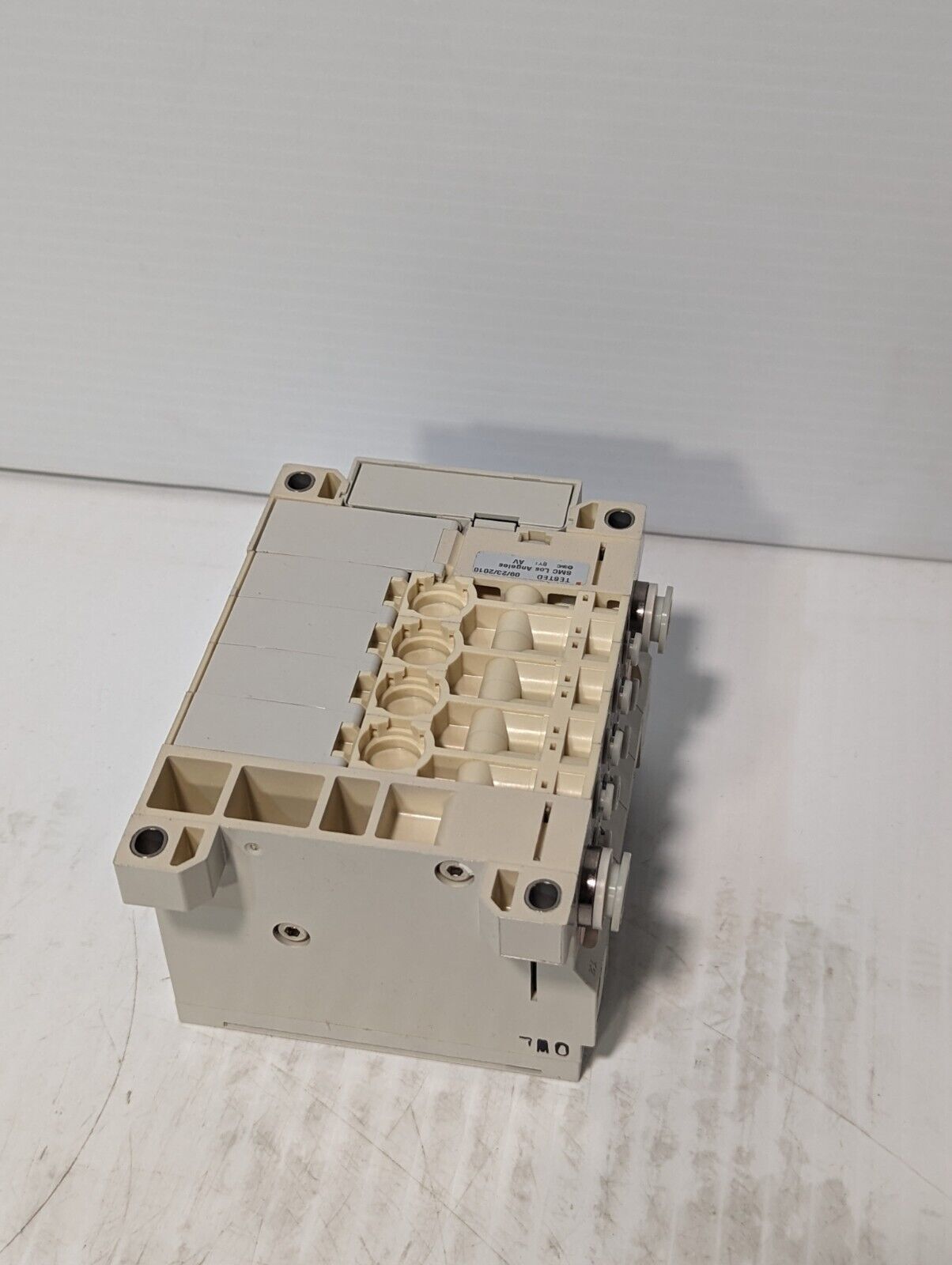 SMC VV5Q21-04C4FS0-S-X50US Valve Manifold Plug In - Free Shipping