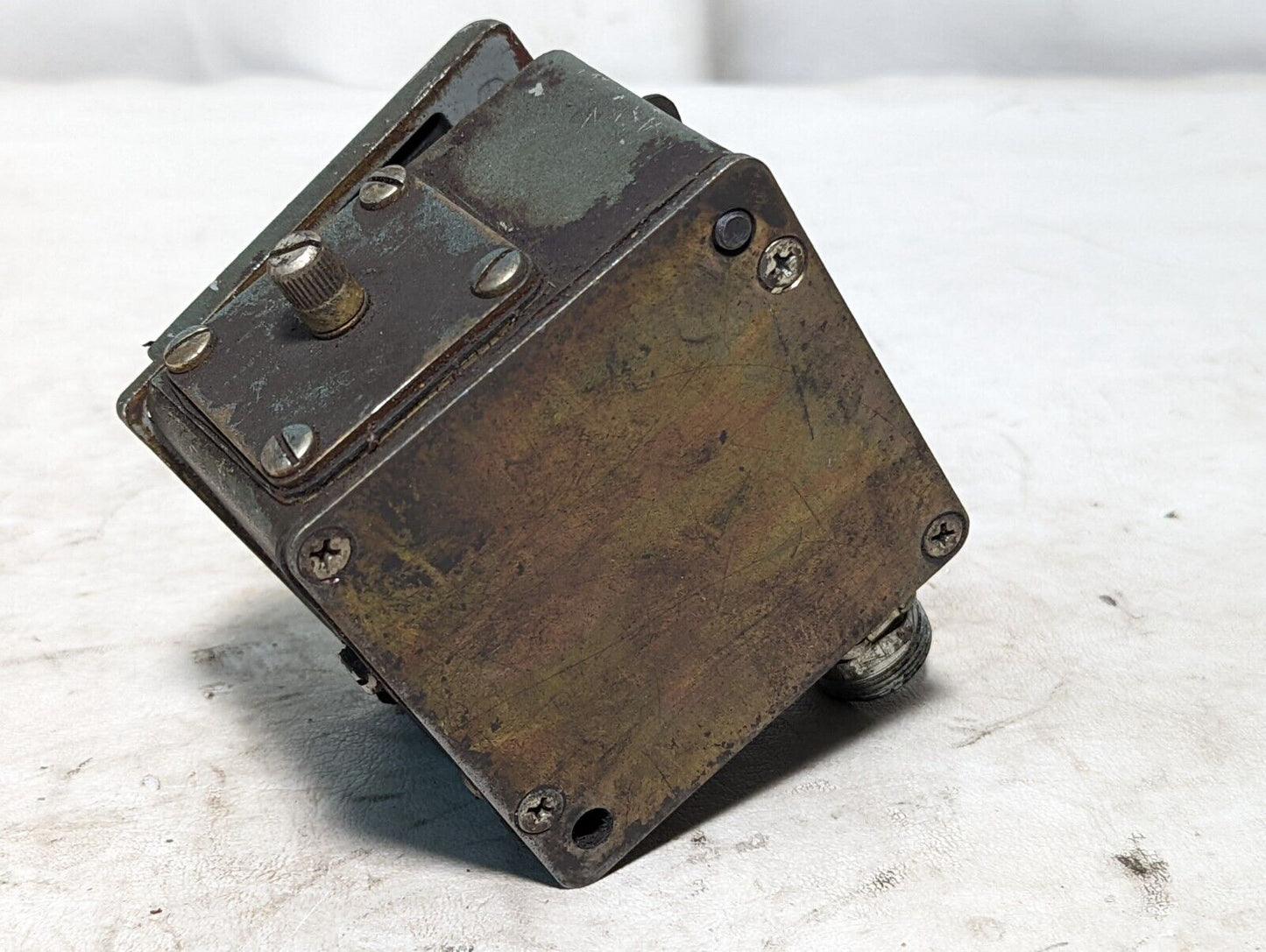 Square D 9012-ACW1 pressure switch, range 1-110psi, differential 7-30psi