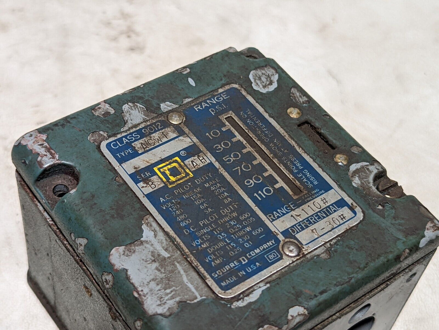 Square D 9012-ACW1 pressure switch, range 1-110psi, differential 7-30psi