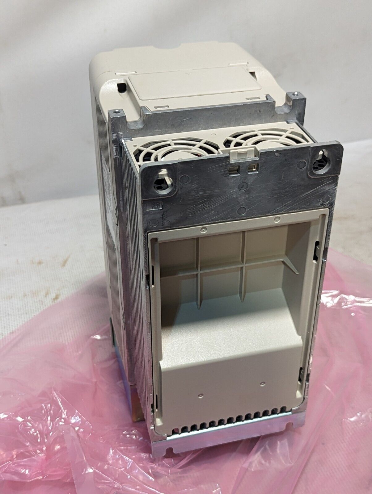 Yaskawa GA80U2030ABM AC drive, GA800, 200-240V, 3 phase, 7.5kW output, for indus