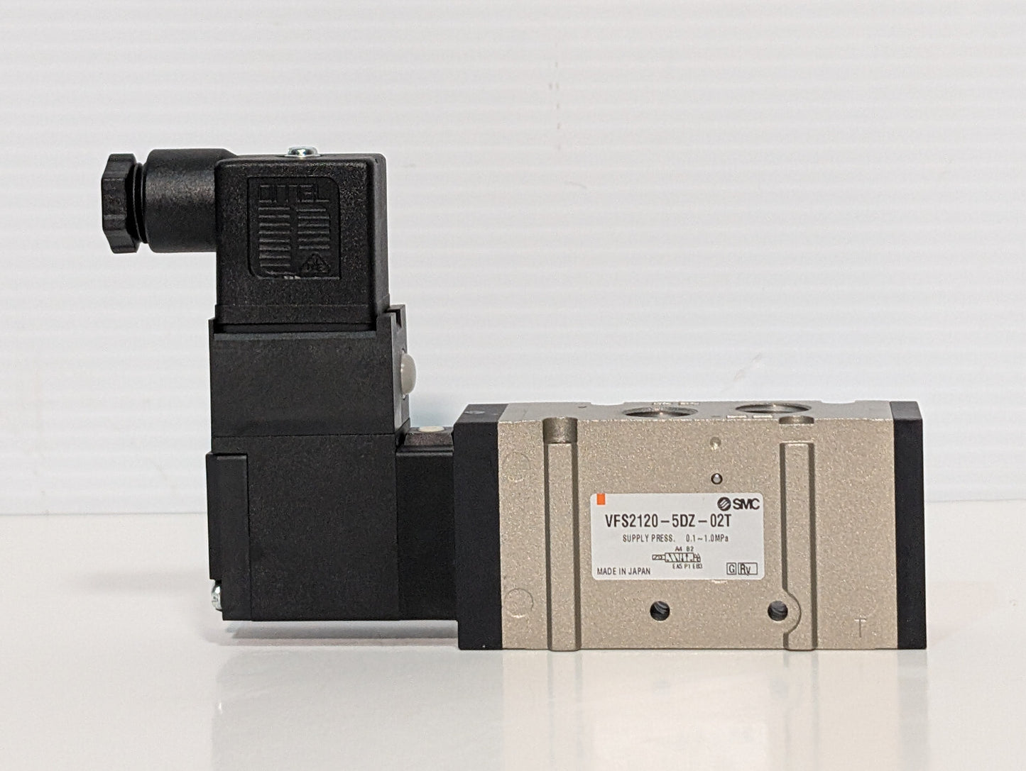SMC VFS2120-5DZ-02T Solenoid Valve, TVFS2B26, 21-26VDC, VFS2000 Series