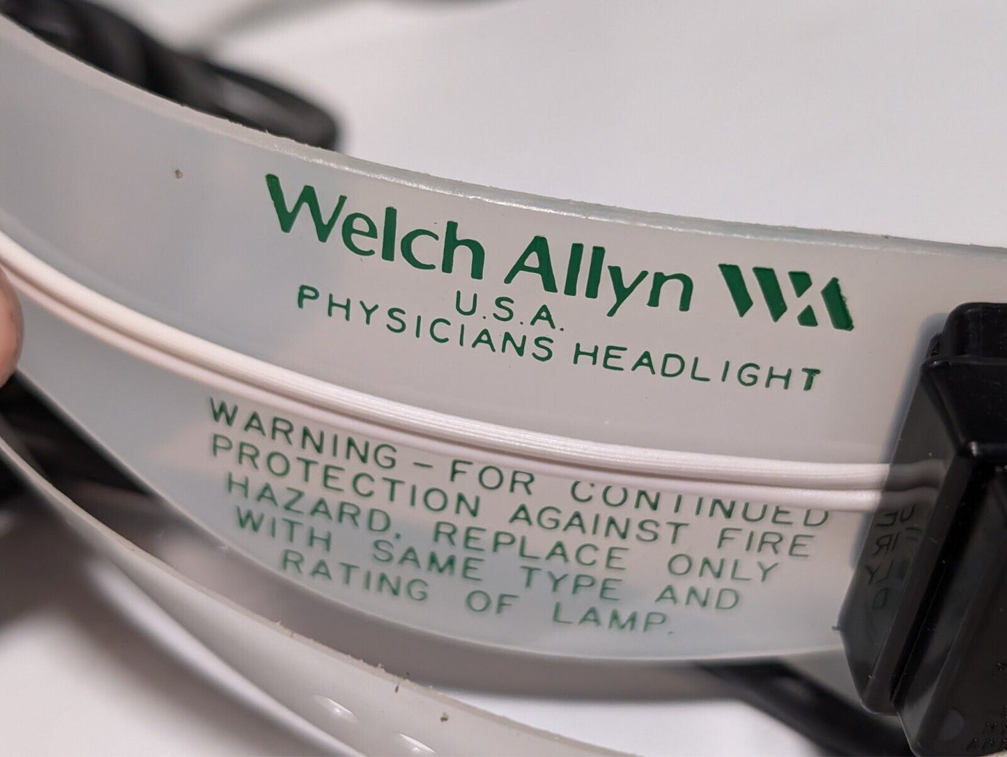 WelchAllyn 49003 halogen headlight with 79003 power supply