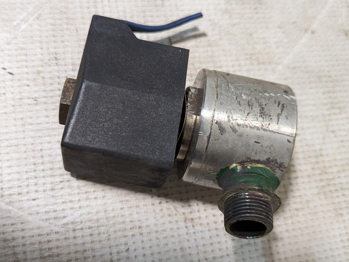Solenoid Valve, Pneumatic, 100v-110v - Believed to be a CKD AB3X - Free Shipping