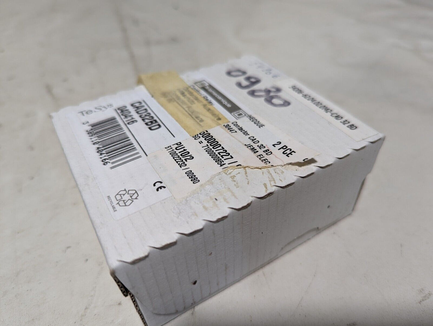 Telemecanique CAD32BD control relay, 040416, 24VDC