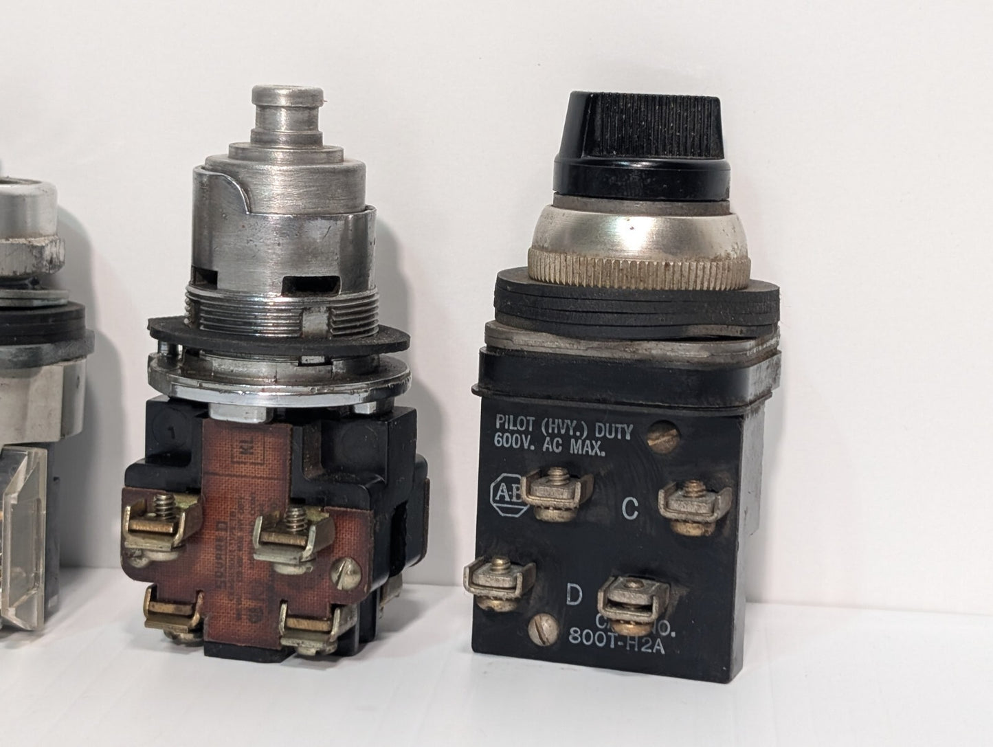 Allen Bradley 800T-A2B 800T-H2A Push Button Selector Switch + Square D 9001 KL