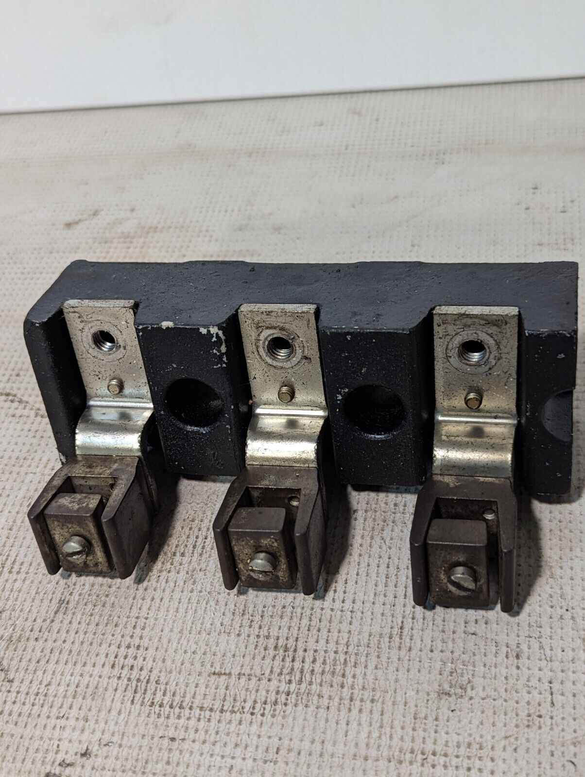 Allen-Bradley X-123773 Terminal Lug, 100a, 600v, 3-Pole - Free Shipping