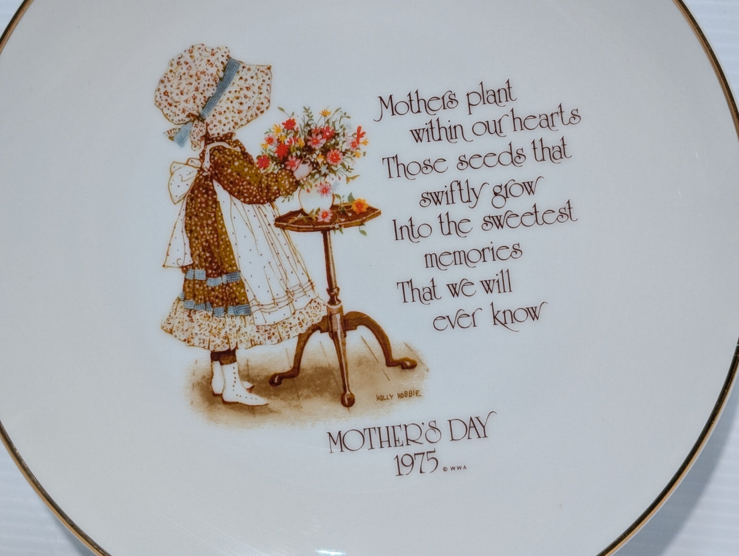Vintage Holly Hobbie Mother's Day 1975 Collectable Porcelain Plate Made in Japan