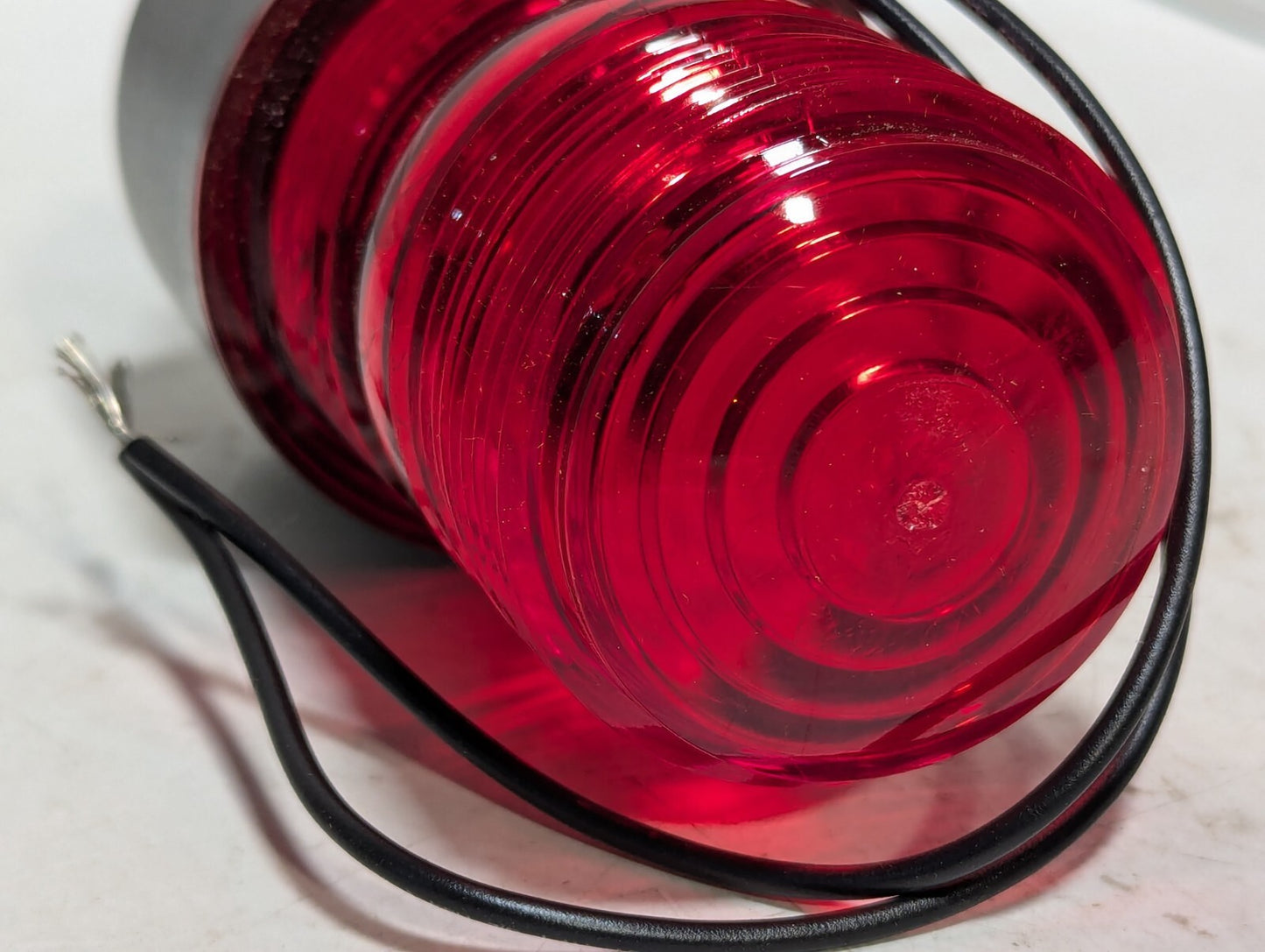 Tomar Electronics 490S Microstrobe Signal Light 120VAC Red, 1280VAC Amber