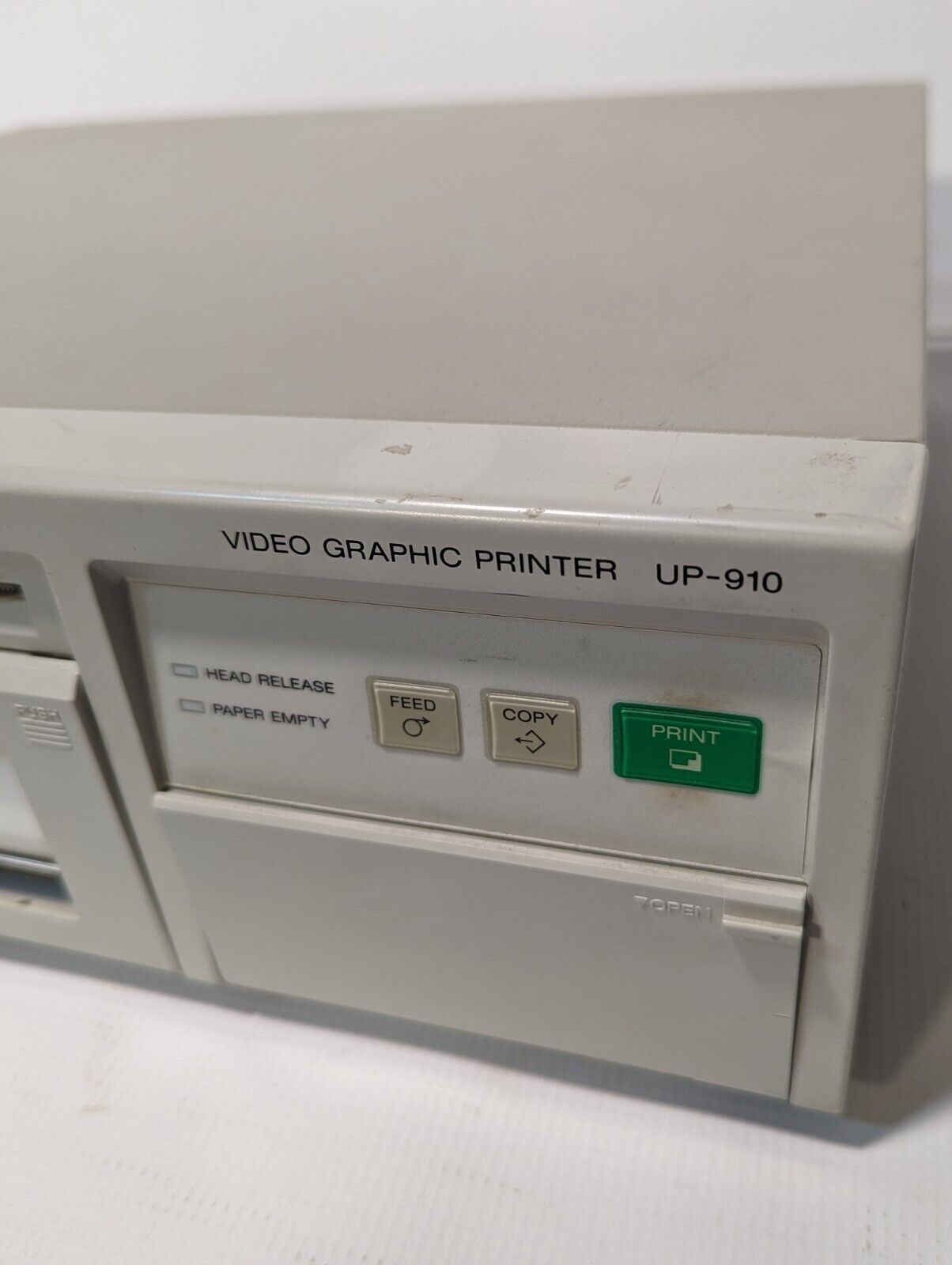 Sony UP-910CE Video Graphic Printer, 200-240vac, 1.3A Max, Series UP-910
