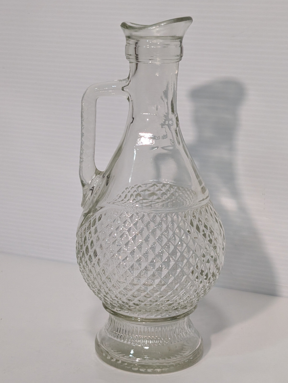 Vintage Mogen David 1976 Crystal Clear Glass Wine Decanter Vase Diamond Design