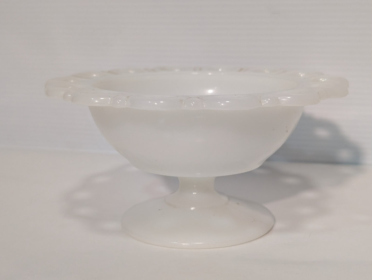 Vintage Anchor Hocking Milk Glass Lace Edge Old Colony Pedestal Compote Dish