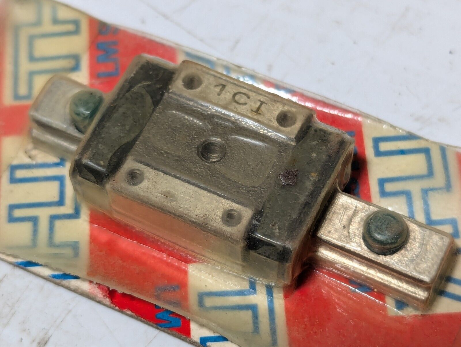 THK RSR9MUU+55LM miniature LM guide with linear guide rail slide as shown