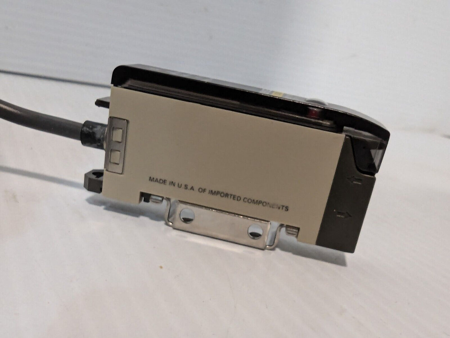 (Read) OMRON E3X-A51 PHOTOELECTRIC SENSOR 10-30VDC 2mm NIB-Free Shipping+Returns