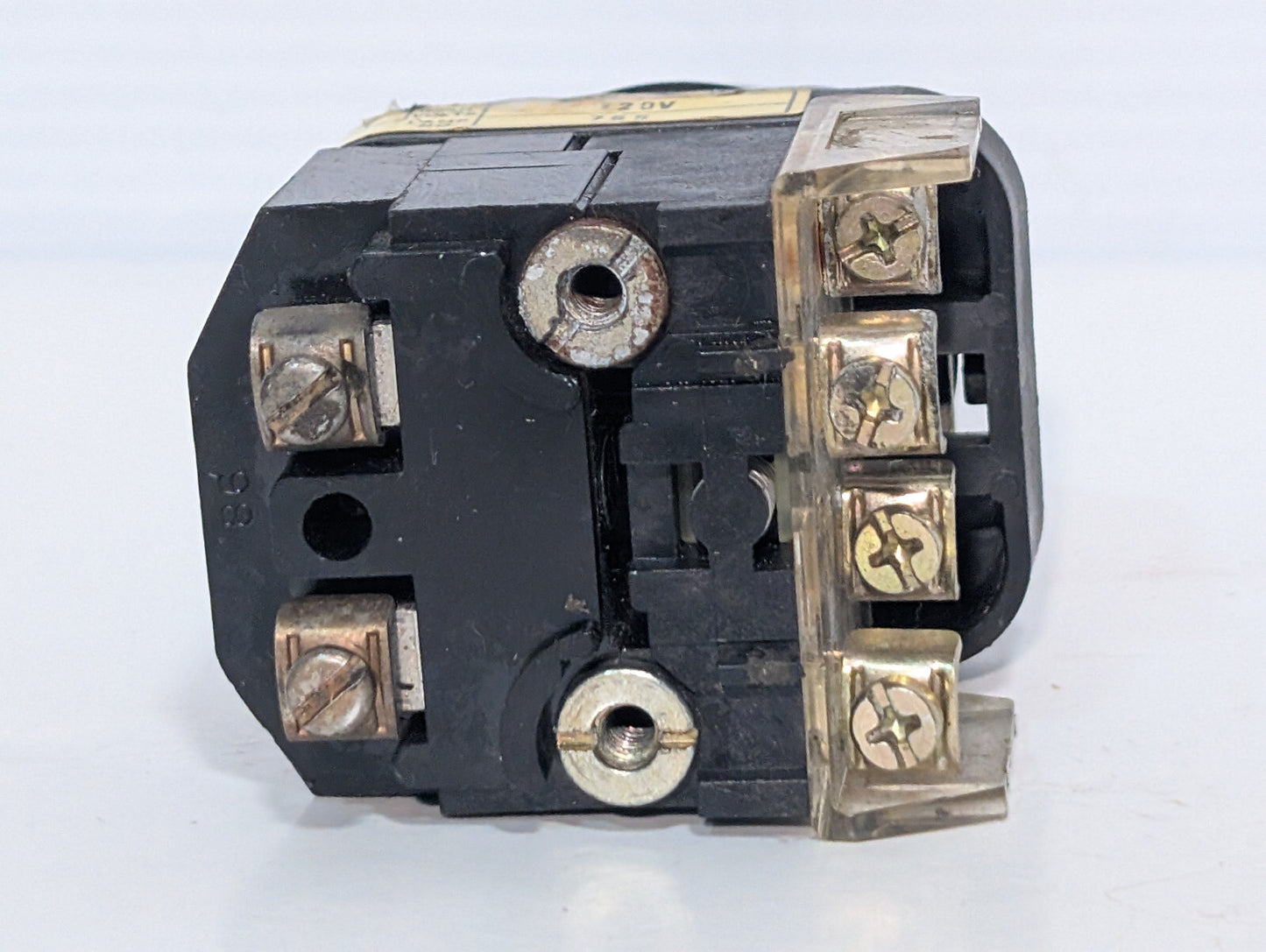 Allen Bradley 800T-PA16 Illuminated Push Button, 120V, Heavy Duty, Lamp Type 755