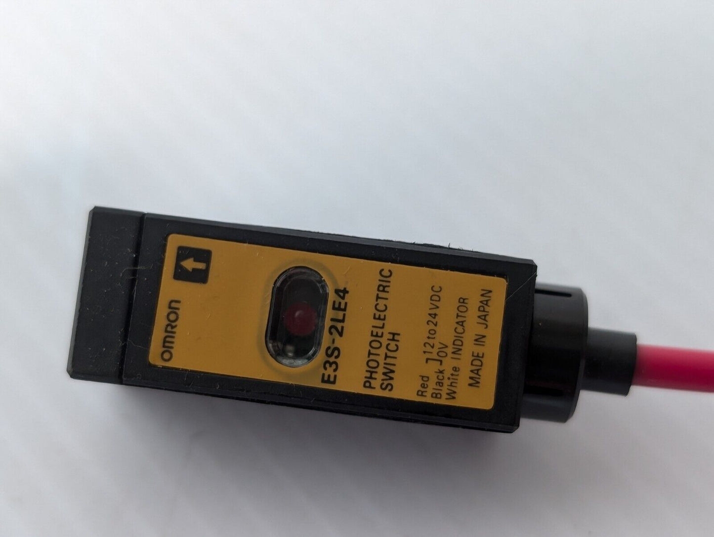 Omron E3S-2LE4 Photoelectric Sensor Switch 2M Range 12-24V DC - Free Shipping