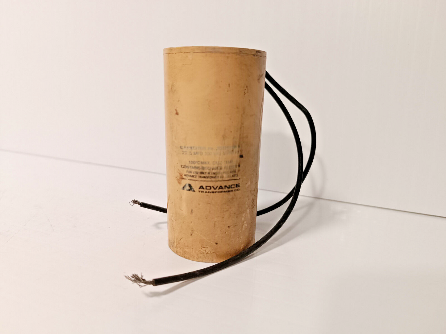 Advance Transformer Co. 7C225 Capacitor, 22.5 MFD, 300 VAC, 50/60Hz