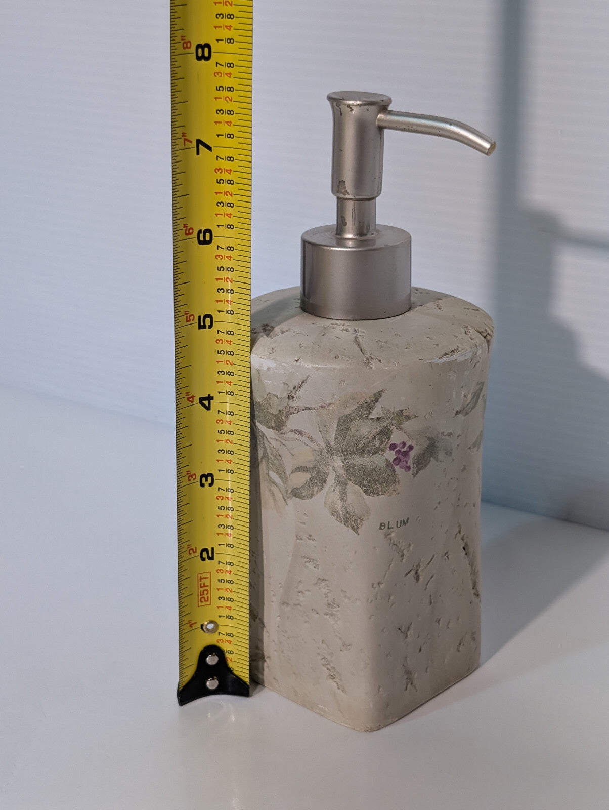 Vintage Cheri Blum Ivy Pump Lotion Dispenser Grape Leaves Stone Resin Bathroom